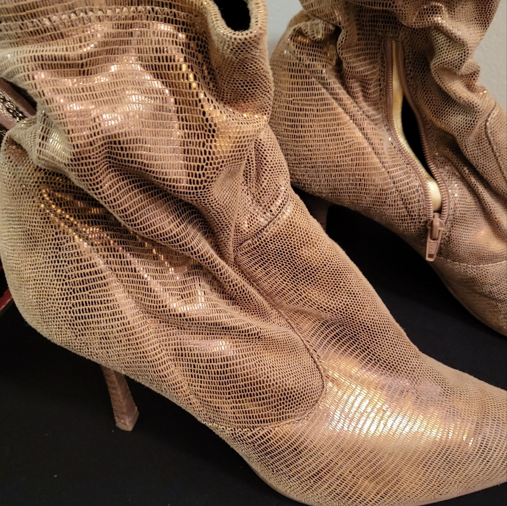 Guess Marciano Bronze soft  booties size 8.5 Heel 4' Great Shape barely worn
